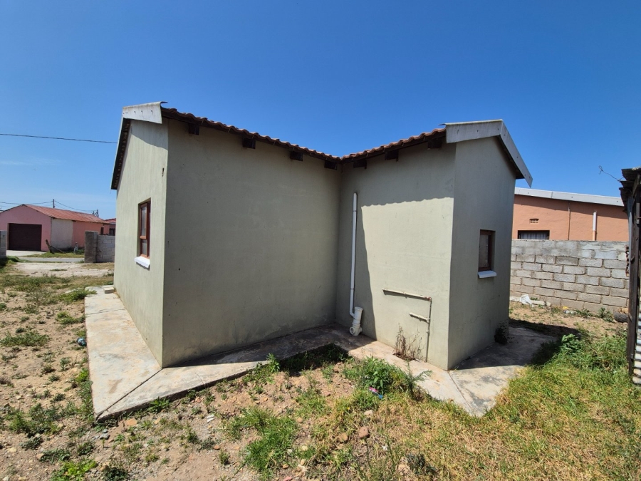 2 Bedroom Property for Sale in Zwide Eastern Cape